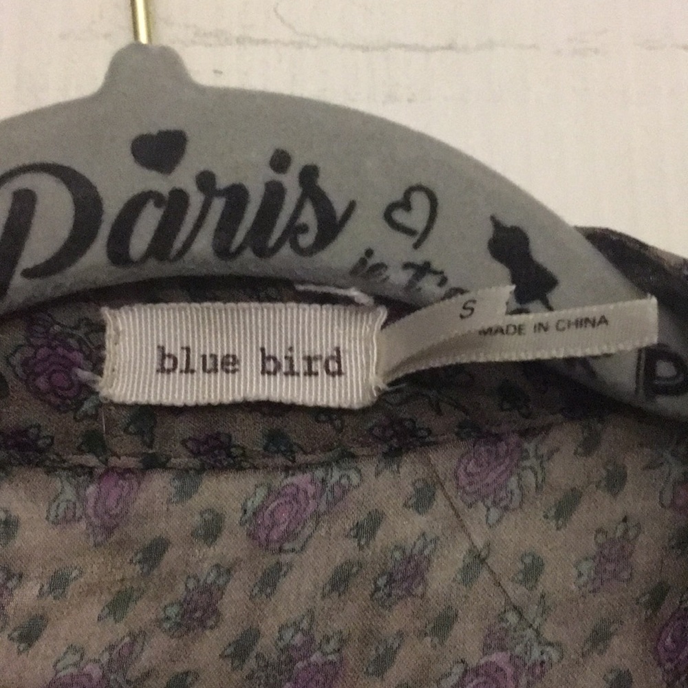 Blue bird button front shirt ** see pic 8 - Picture 3 of 8